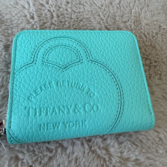 NEW Tiffany & Co Return To Tiffany Zip wallet Tiffany Blue - Picture 1 of 4